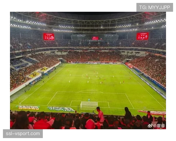 【2026年4月中超联赛·赛事筹办·场馆成都凤凰山专业足球场二期扩建工程启动，预计增加5000个坐席